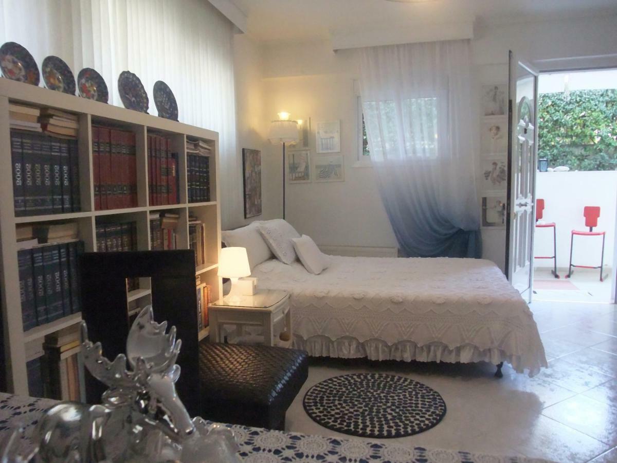 A Majestic Elegant House With A Garden Apartamento Peraía Exterior foto