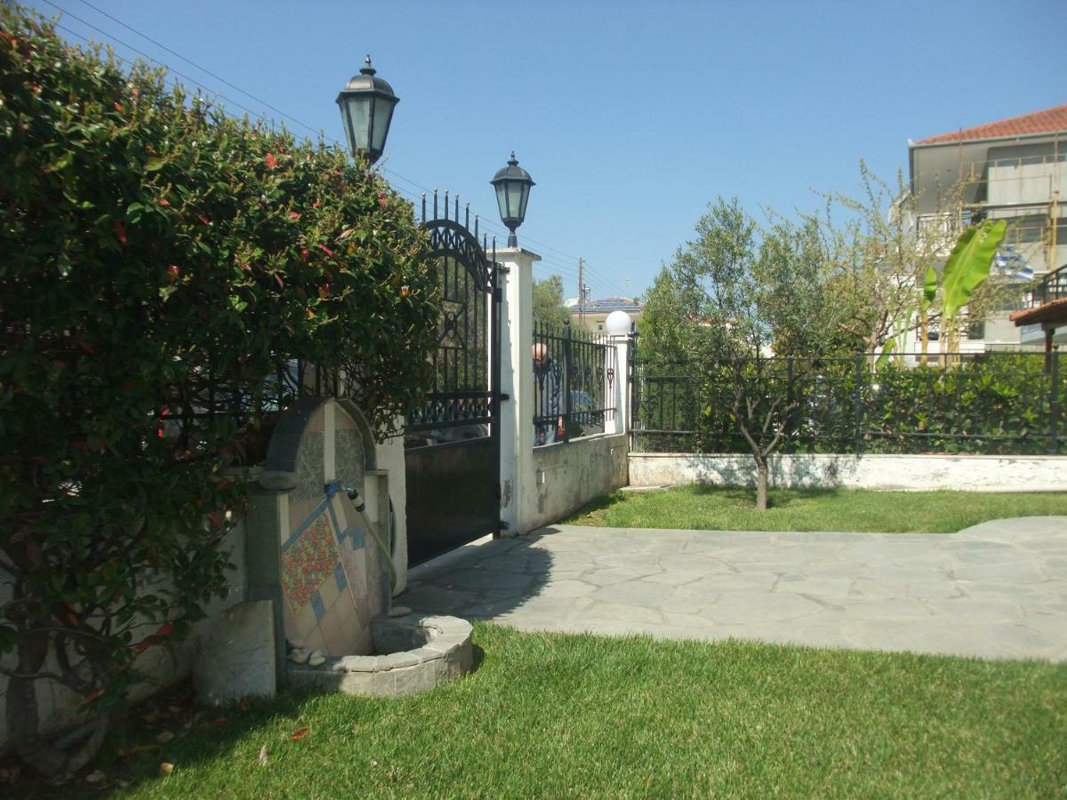 A Majestic Elegant House With A Garden Apartamento Peraía Exterior foto